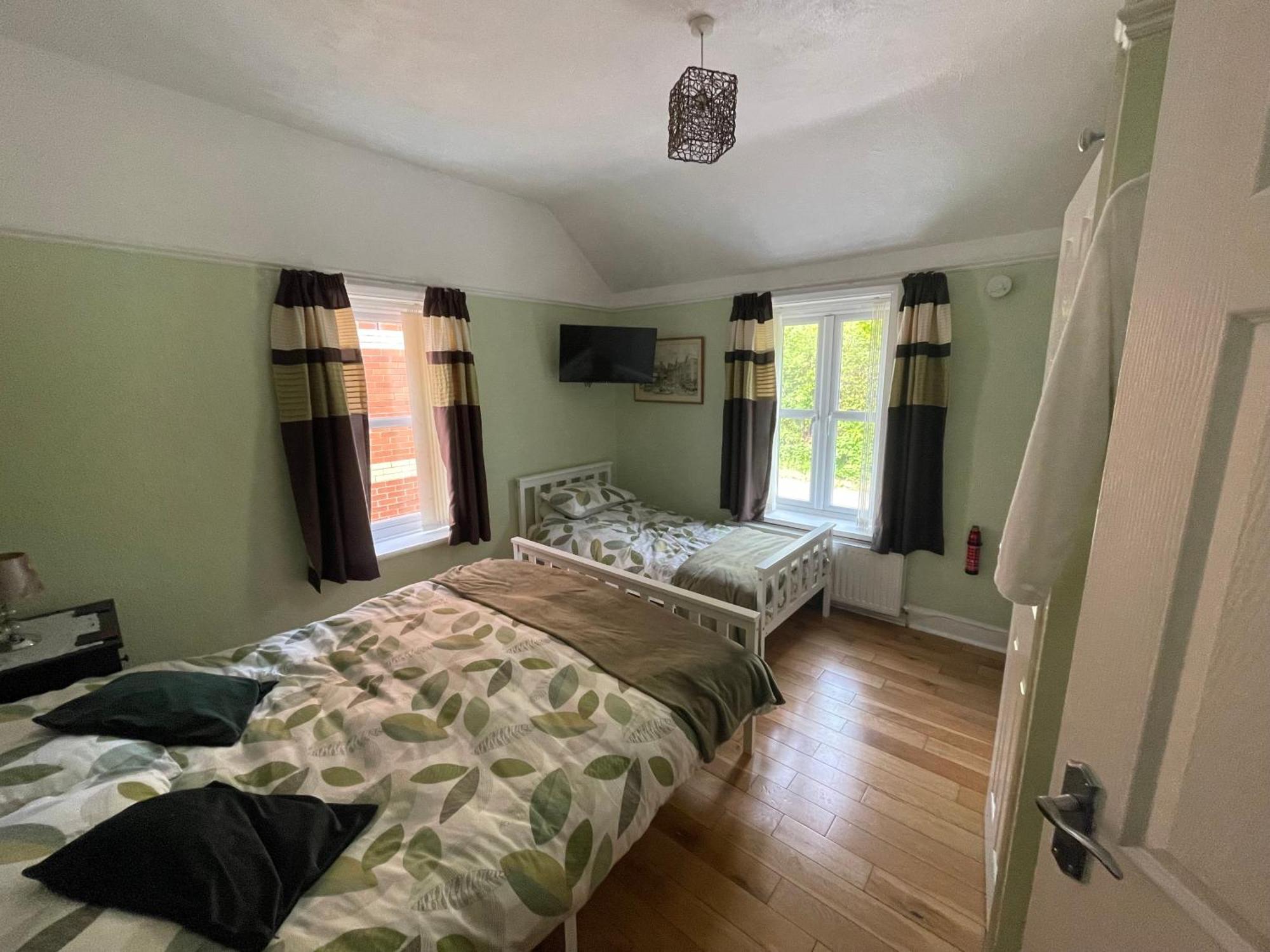 לנדרינדוד וולס Twyford Homestay B&B מראה חיצוני תמונה